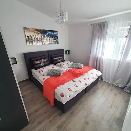 Luis Light Apartment Kastela