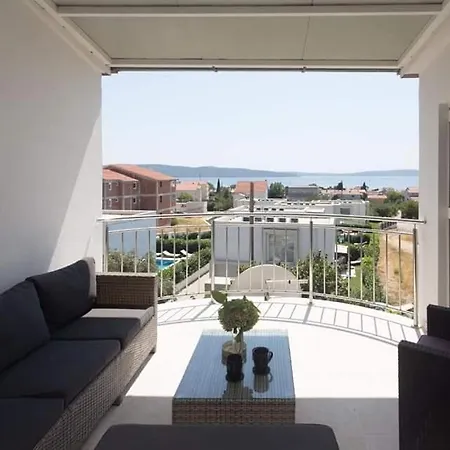 Luis Light Apartment *